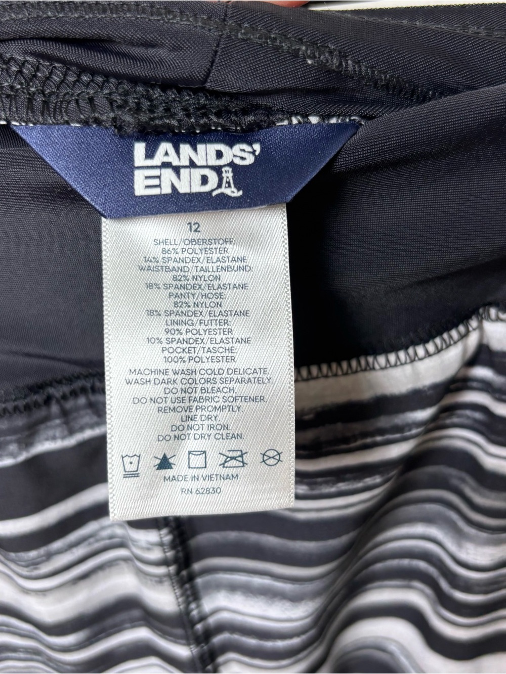 Lands' End Women Swim Shorts Size 12 Quick Dry Black White Stripes 5" Resortwear - Picture 3 of 5
